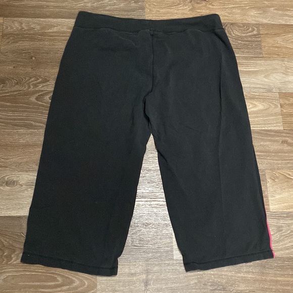 3/$15🌟 Athletic Works capris - Picture 3 of 3
